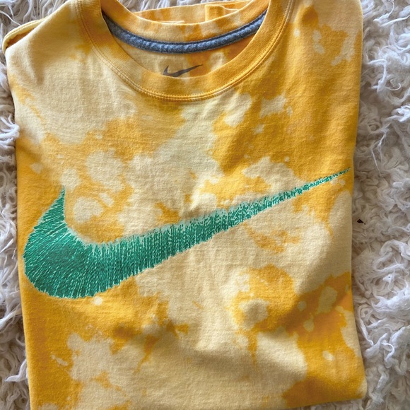 Nike Reverse Tie Dye Tee Shirt - Picture 6 of 6